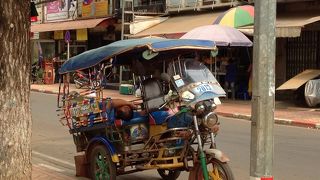ビエンチャンのトゥクトゥクは確かに高いけど…