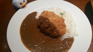 ミッドタウン内のレストランはそこそこ混んでいるが、ここは空いていた♪