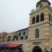 お城のような建物