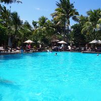 海側のプールです・2箇所あります