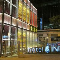 ガラス張りです