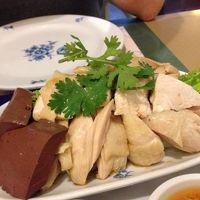 カオマンガイです。けっこう量も多いですね。