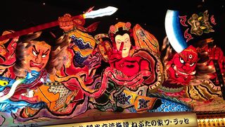 青森に来たらやっぱりねぶた