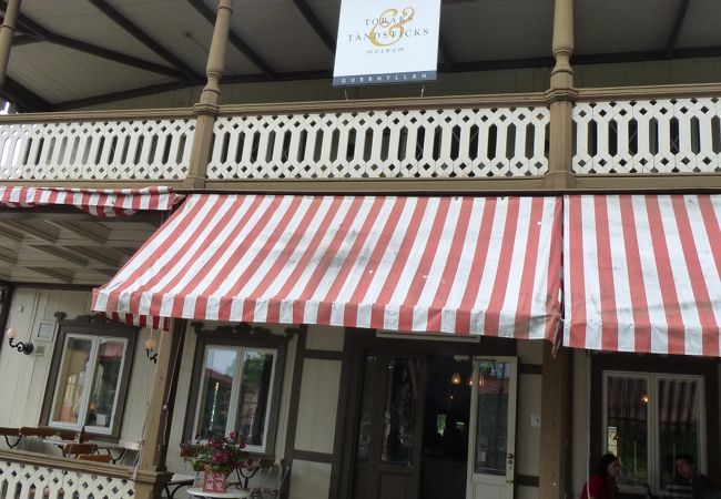 雰囲気のあるレストランです．