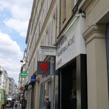 日本人パティシエ青木さんのお店もあります