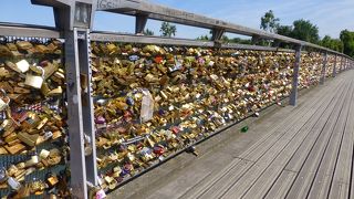 新・愛の南京錠橋　ソルフェリーノ橋