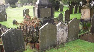 湖水地方のグラスミアにあるワーズワースの眠る小さな教会です。