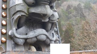 小さい子供は泣いてしまうかも