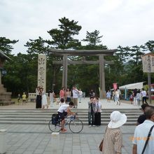 出雲大社正面入り口の鳥居