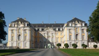 大きなすてきなお城