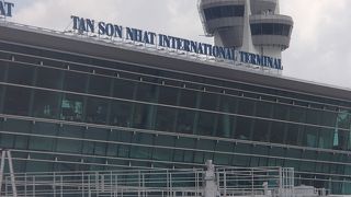 ベトナム航空のハブとしてはこじんまりとした空港