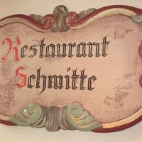 しゃれたレストランで食事も美味しい