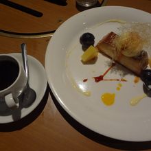 真ん中の一番大きいのがプリン