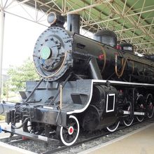 ミカサ型蒸気機関車。満鉄のものと同形。開放後も使用された。