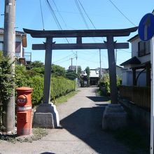 御霊神社の鳥居です。