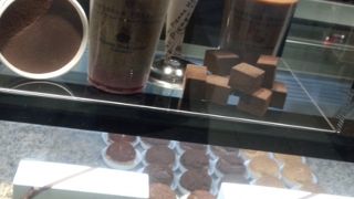 ベルギーチョコレートのお店。デパートや空港行かなくとも購入出来て嬉しいです♪