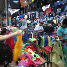 チャトゥチャック・ウィークエンド・マーケット