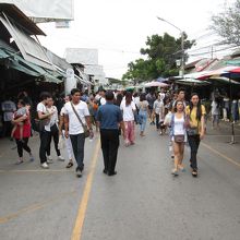 チャトゥチャック・ウィークエンド・マーケット