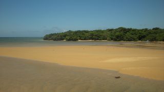 干潮の時に「吹通川干潟」～石垣～