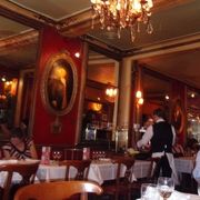 パリ最古のカフェ
