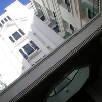 中庭でのバイキングによる朝食は解放感もあって素敵でした