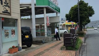 激戦区だけに値下げを。