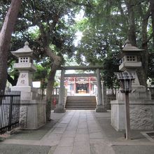 神社内