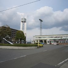 時計塔と小牛田駅