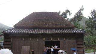 昭和天皇も訪れた農村歌舞伎舞台