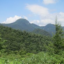 山形神室の奥の方には、仙台神室が坊主頭でこんにちは！