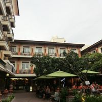 建物はきれいです。