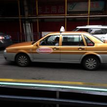 強生は車体色が二種類