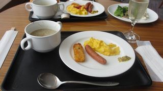 朝から頂くスパークリングワインは最高