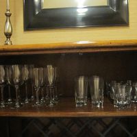 グラス類は6客。