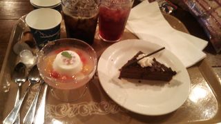 店内も広くてくつろげます♪