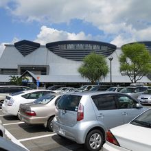 立派な建物があります。