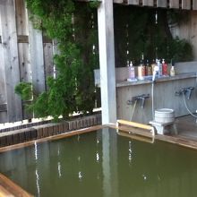 部屋の露天温泉