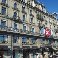 チューリッヒ駅前