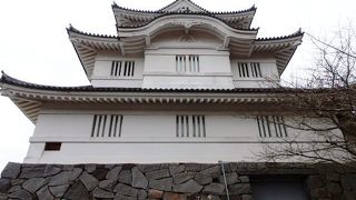 千葉県指定史跡の「上総大多喜城本丸跡 附 大井戸、薬医門」