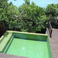 プール越のオーシャンビュー