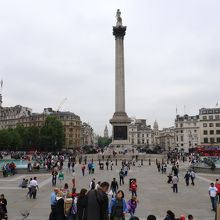 ネルソン提督の像です。遠くにビックベンが見えます