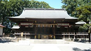 旧称、鶴峯山八幡宮（つるみねさんはちまんぐう）。