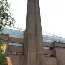 元火力発電所の証、煙突です