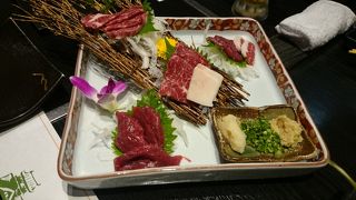 熊本城を見ながら、美味しい食事