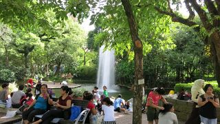 週末は外国人メイドさん（？）の憩いの場