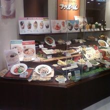 メニューの豊富さが人気の秘密。