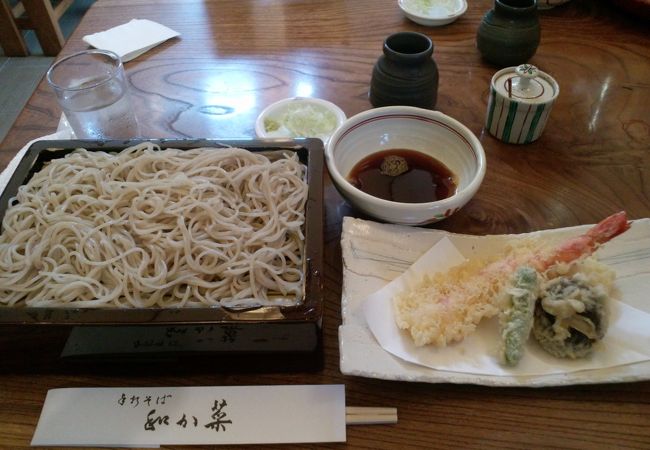 蕎麦処の「葉山_和か菜」か「逗子_おかむら」か・・・迷いますね。