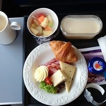 ビジネスクラス朝食