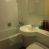 バスタブもゆったり〜