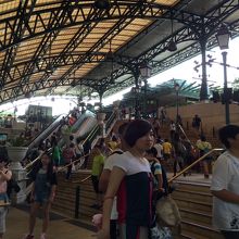 朝のディズニーランド駅